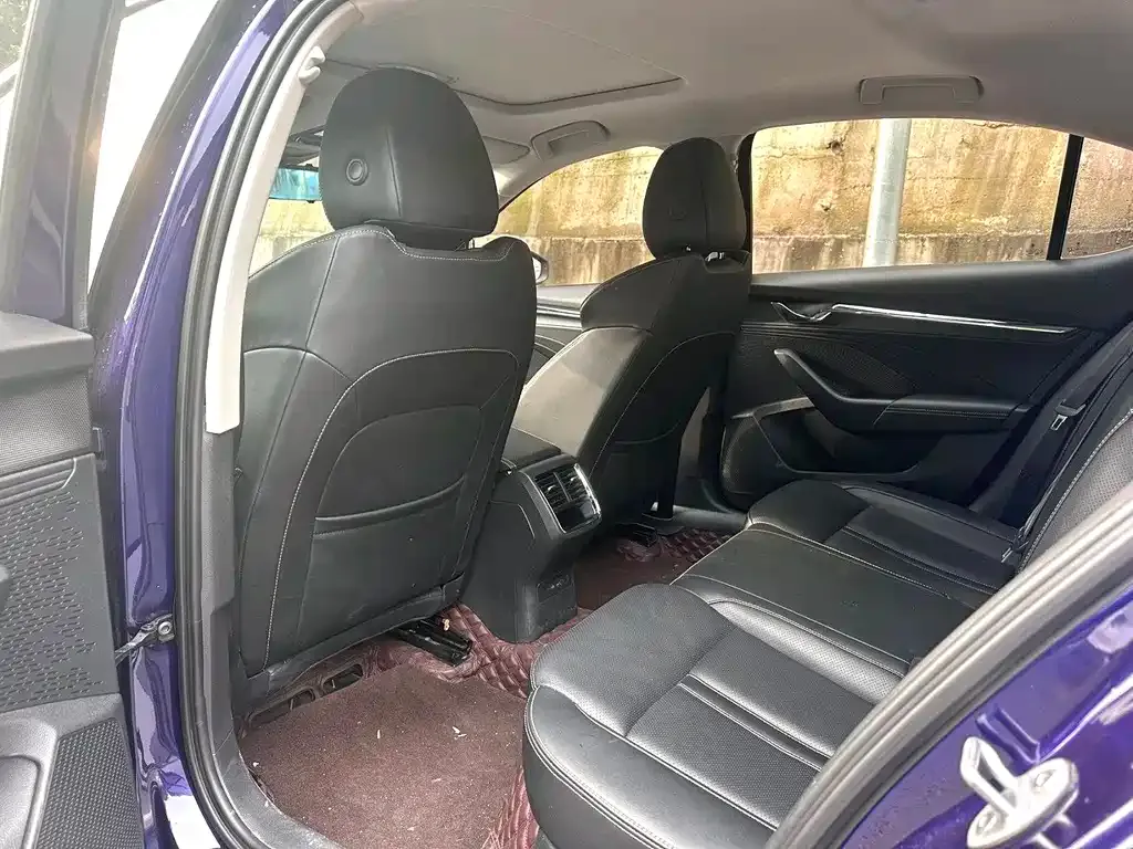 Skoda Octavia — фото 4