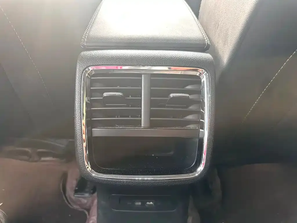 Skoda Octavia — фото 3