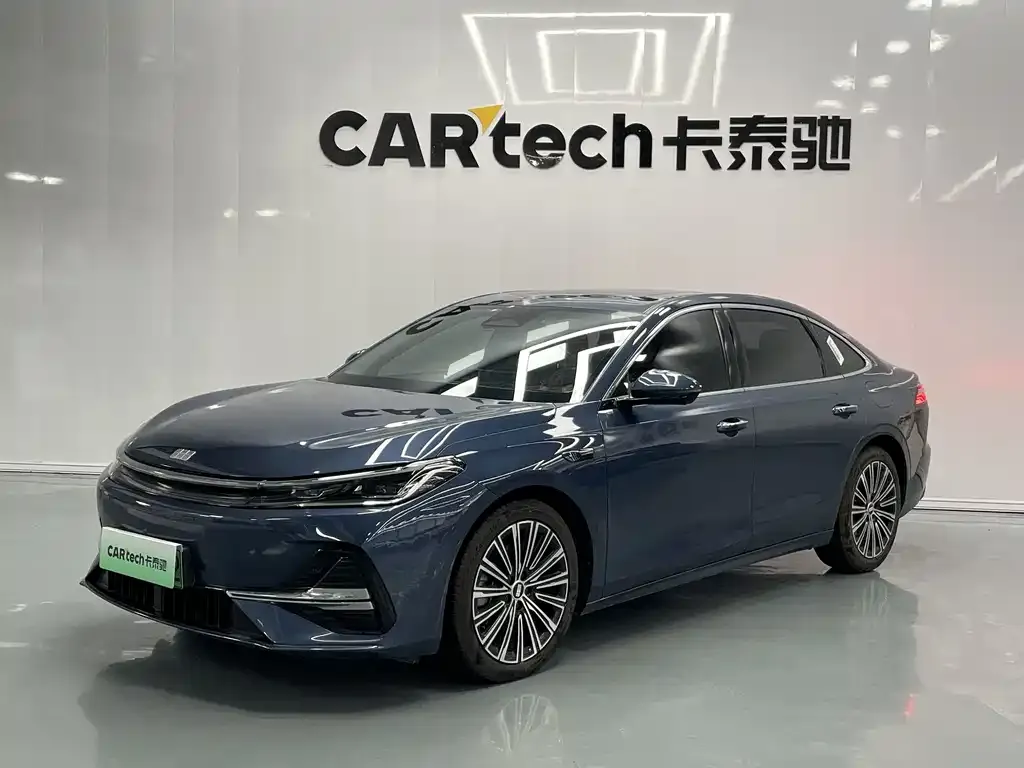 Geely Galaxy A7 — фото 1