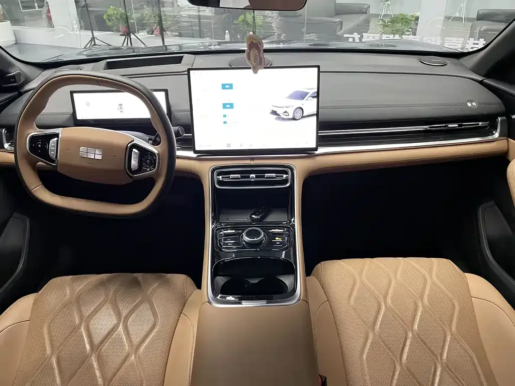 Geely Galaxy A7 — фото 9