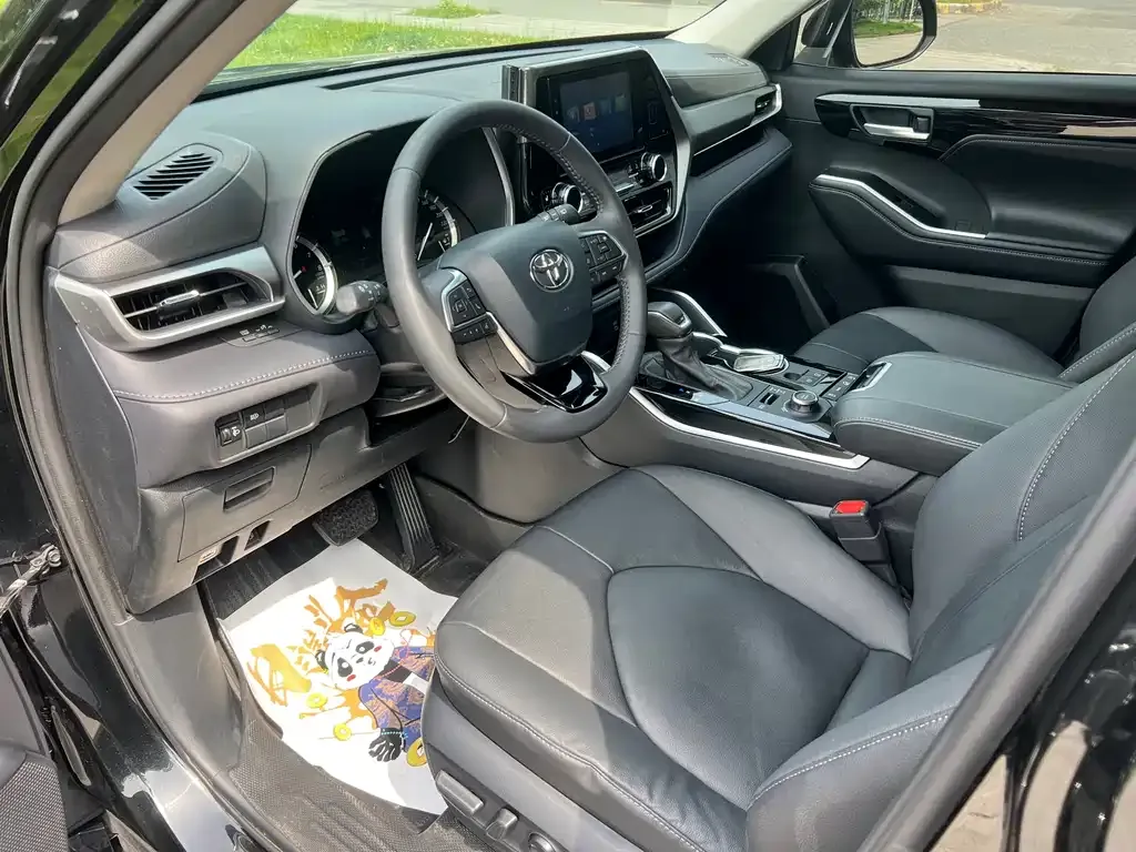 Toyota Highlander — фото 5
