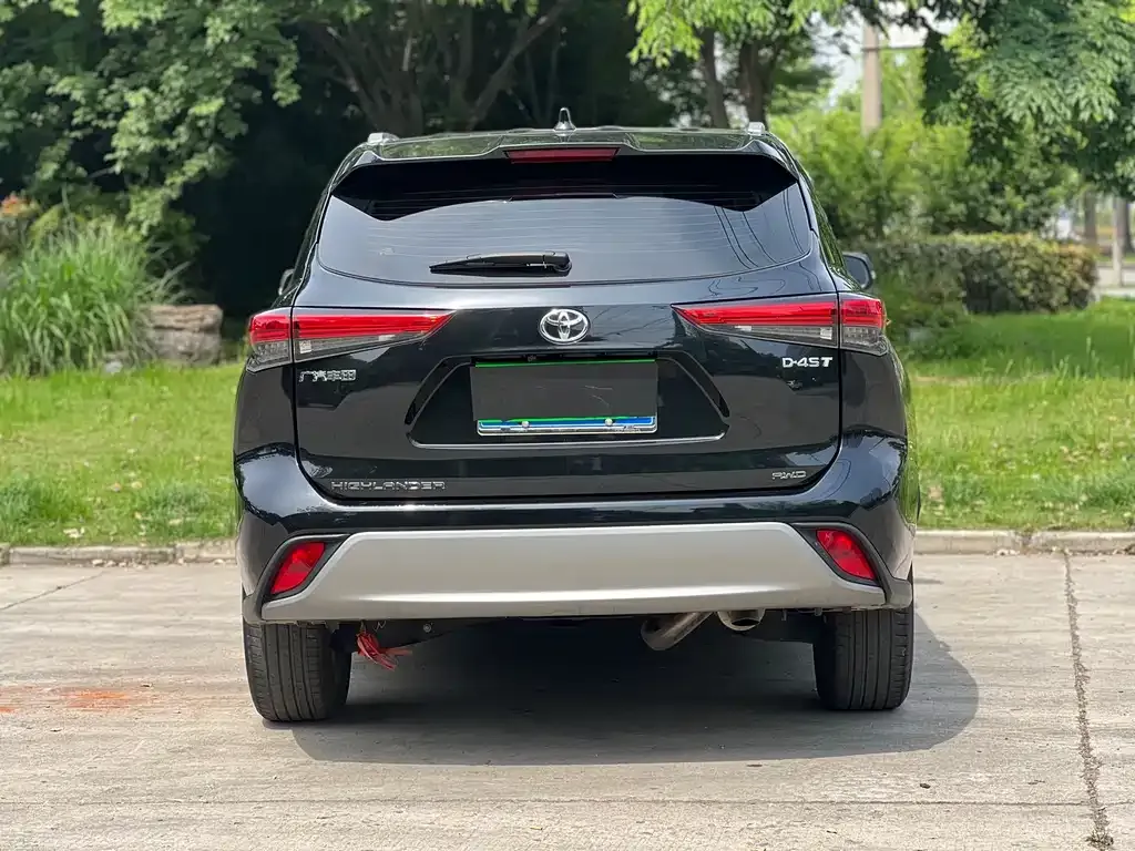 Toyota Highlander — фото 7