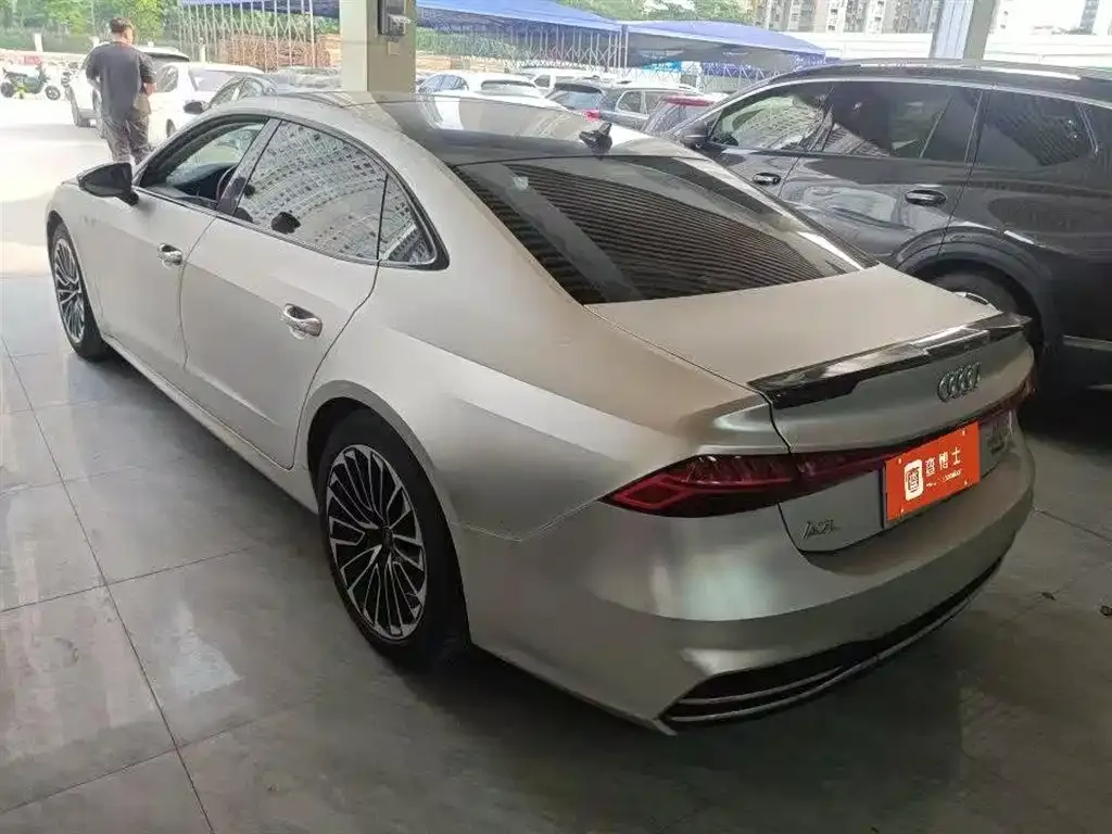 Audi A7L — фото 5
