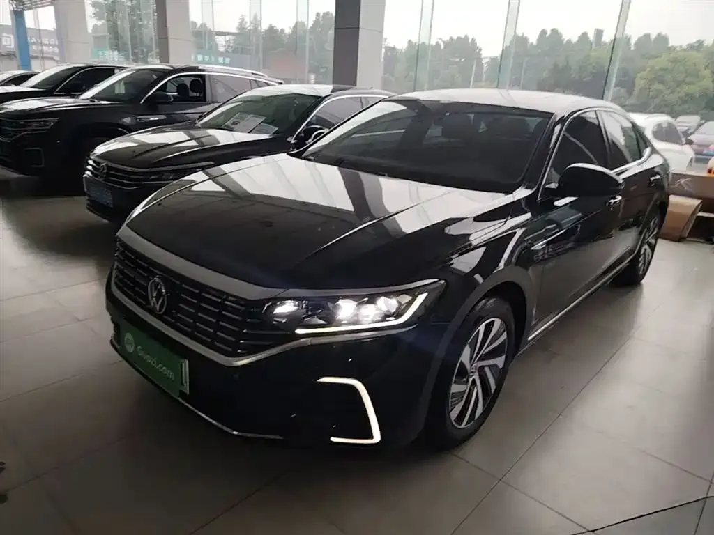 Volkswagen 帕萨特插电混动 — фото 1