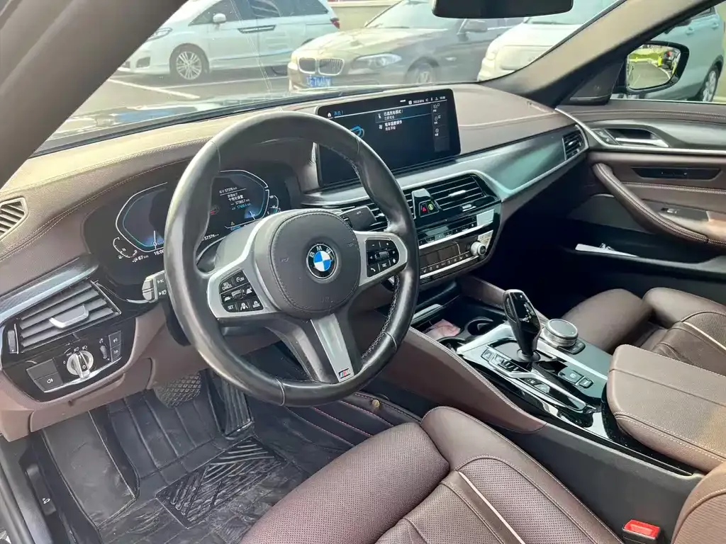 BMW 5 Series New Energy — фото 4