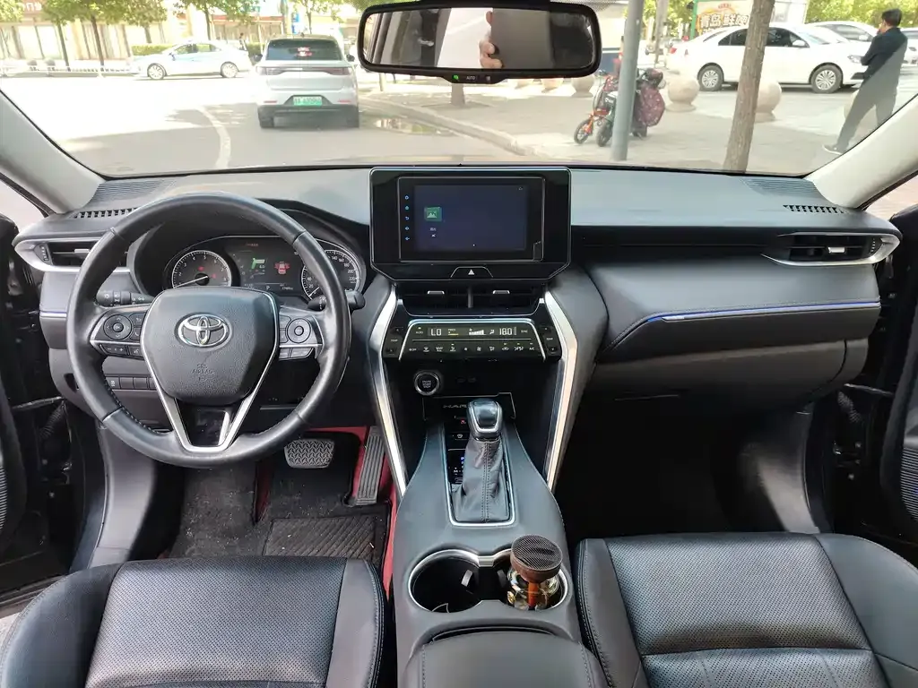 Toyota Harrier — фото 5