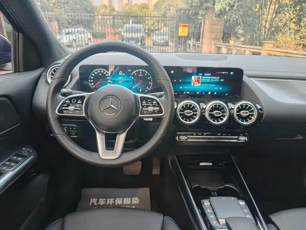 Mercedes-Benz GLA — фото 7