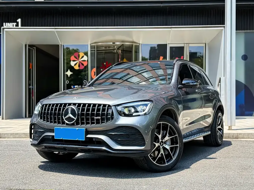 Mercedes-Benz GLC AMG — фото 1