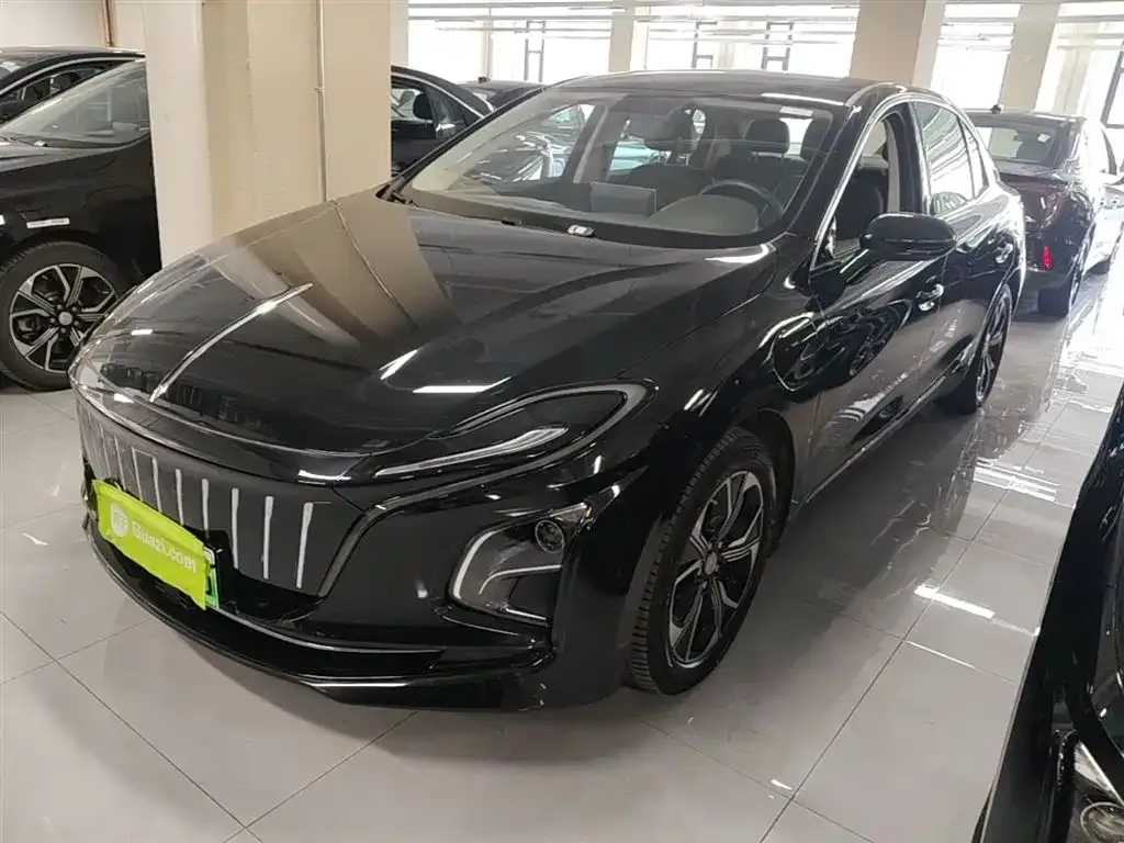 Hongqi E-QM5 — фото 1