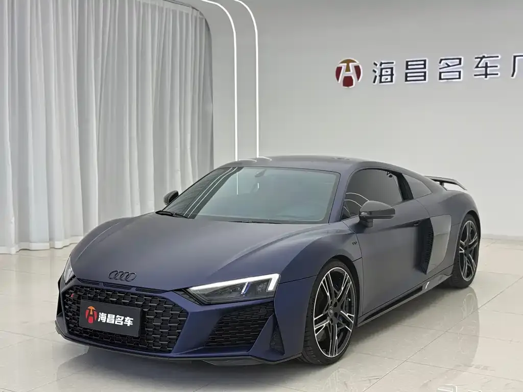 Audi R8 — фото 1