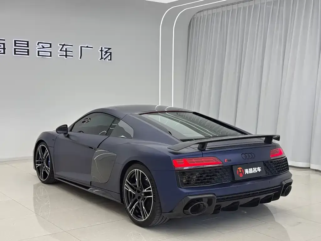 Audi R8 — фото 5