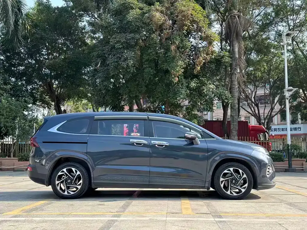 Hyundai Custo — фото 9