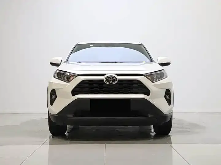 Toyota RAV4 — фото 4