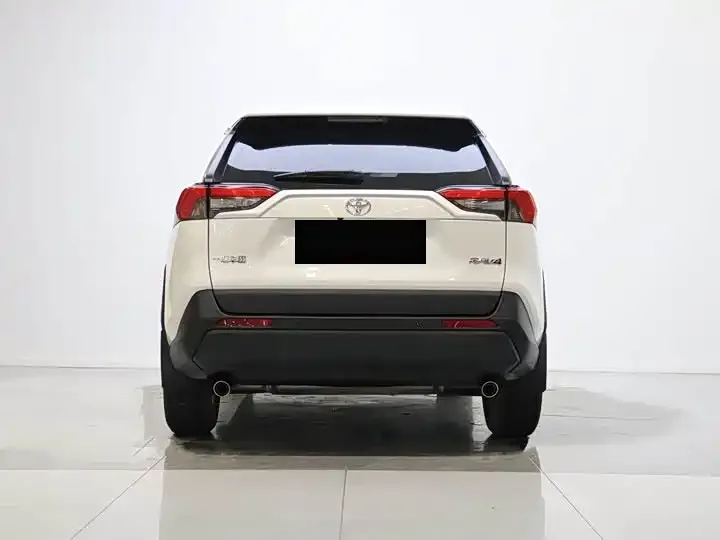 Toyota RAV4 — фото 2