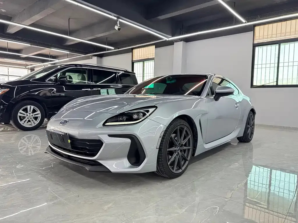 Subaru BRZ — фото 1
