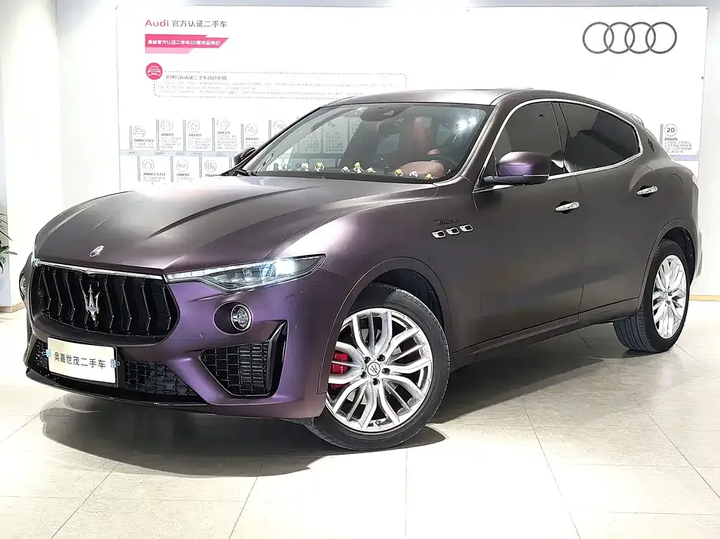 Maserati Levante — фото 1