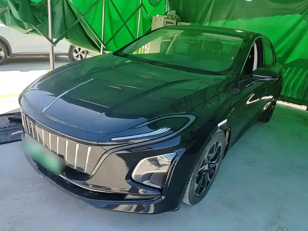 Hongqi E-QM5 — фото 1