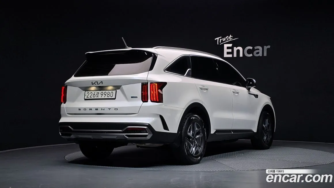 Kia Sorento — фото 5