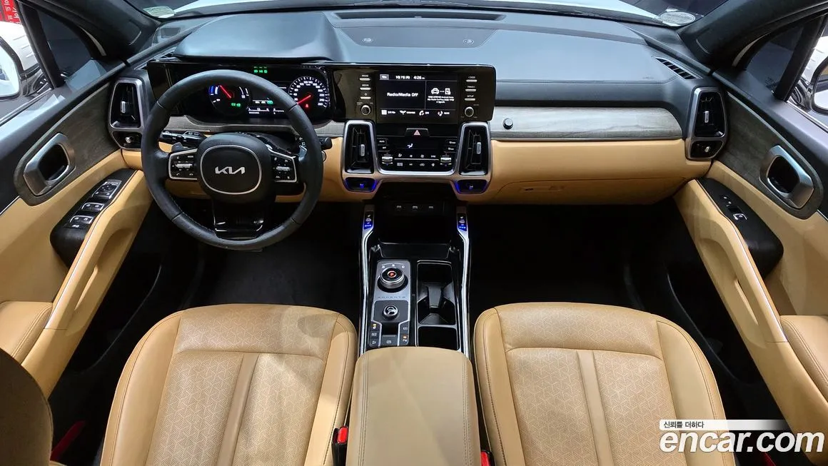 Kia Sorento — фото 8