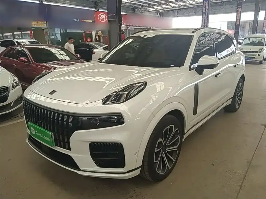Lynk & Co 09 PHEV — фото 1