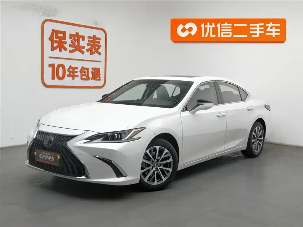 Lexus ES — фото 1