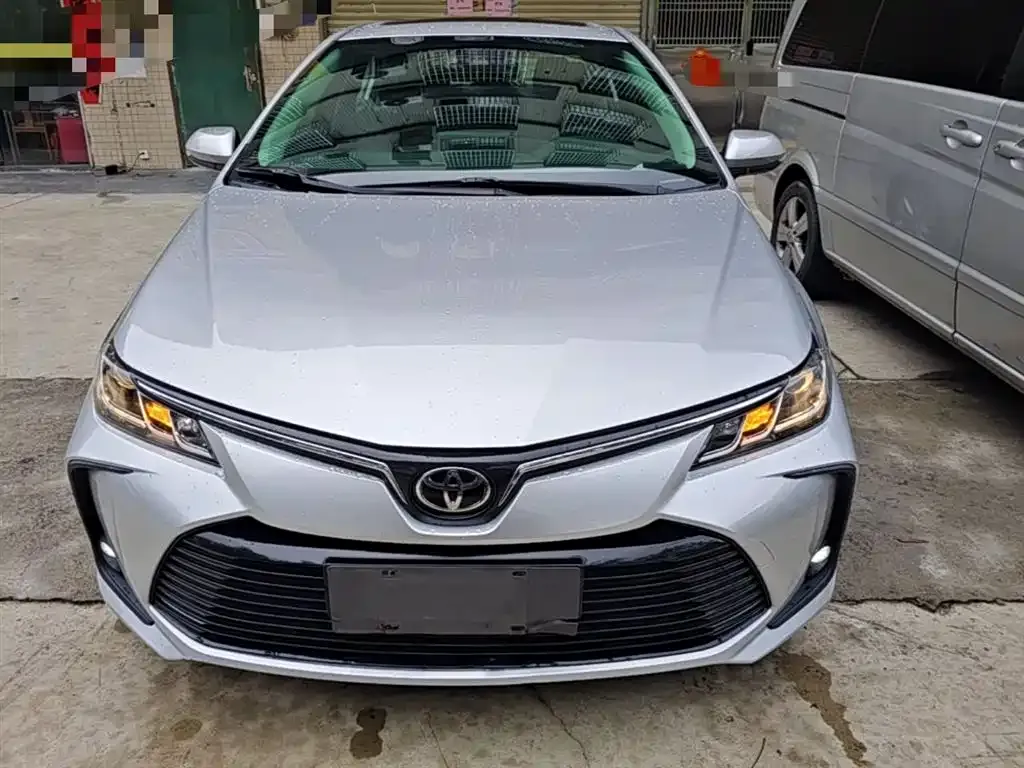 Toyota Corolla — фото 8
