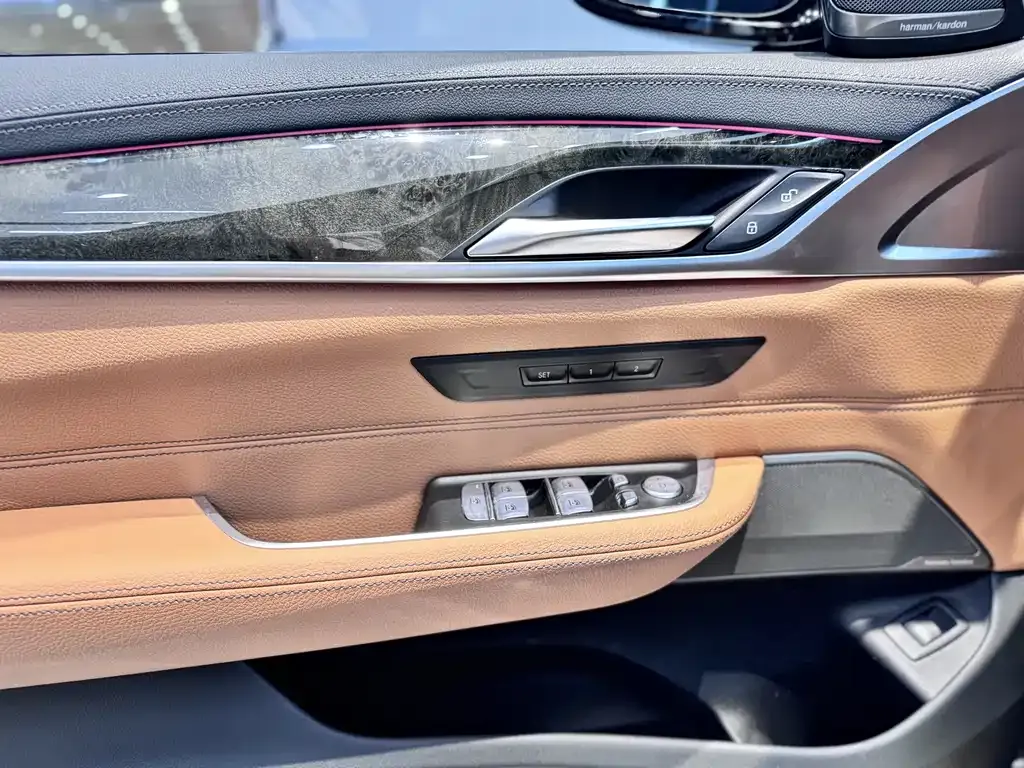 BMW 6 Series GT — фото 10