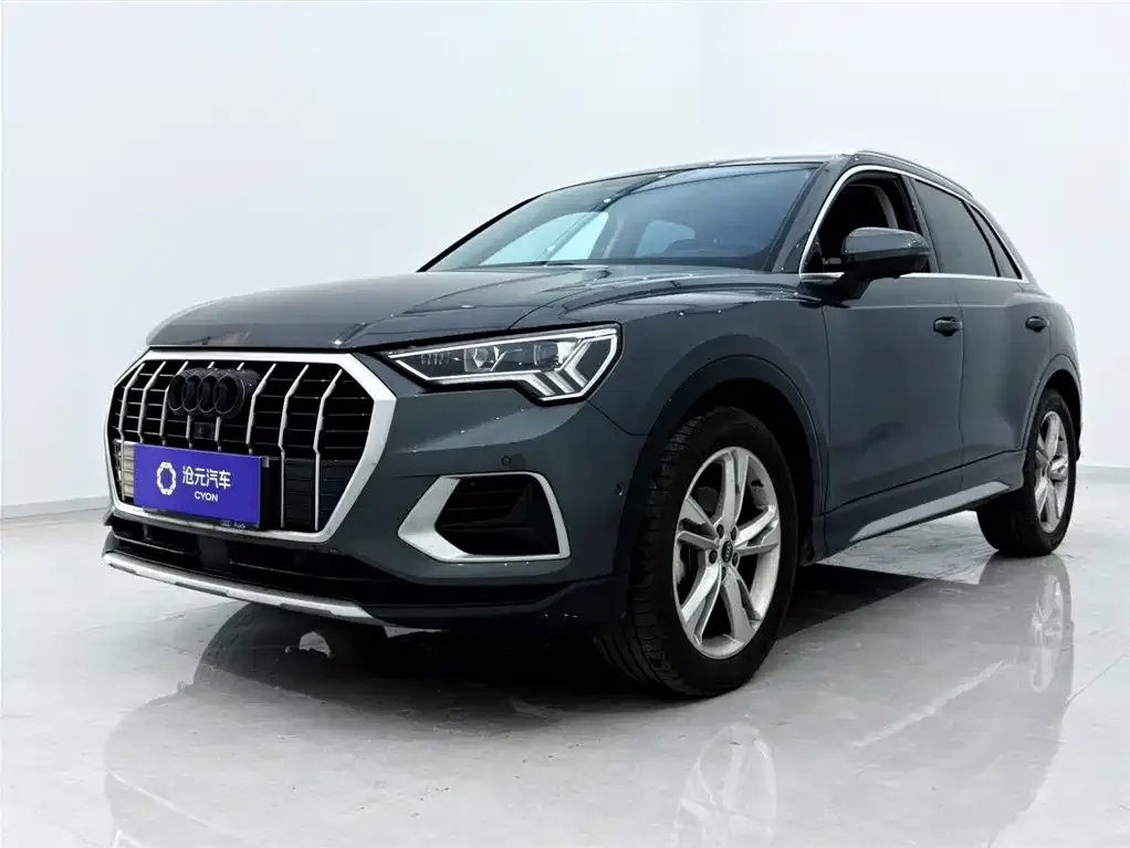 Audi Q3 — фото 1