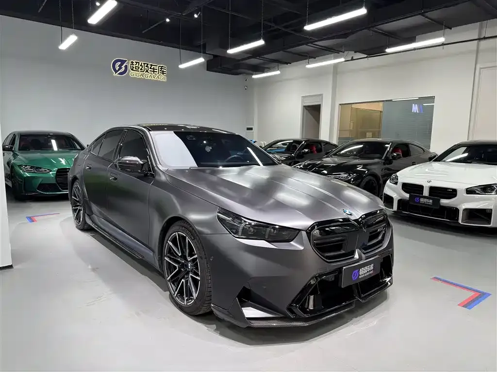 BMW M5 New Energy — фото 4