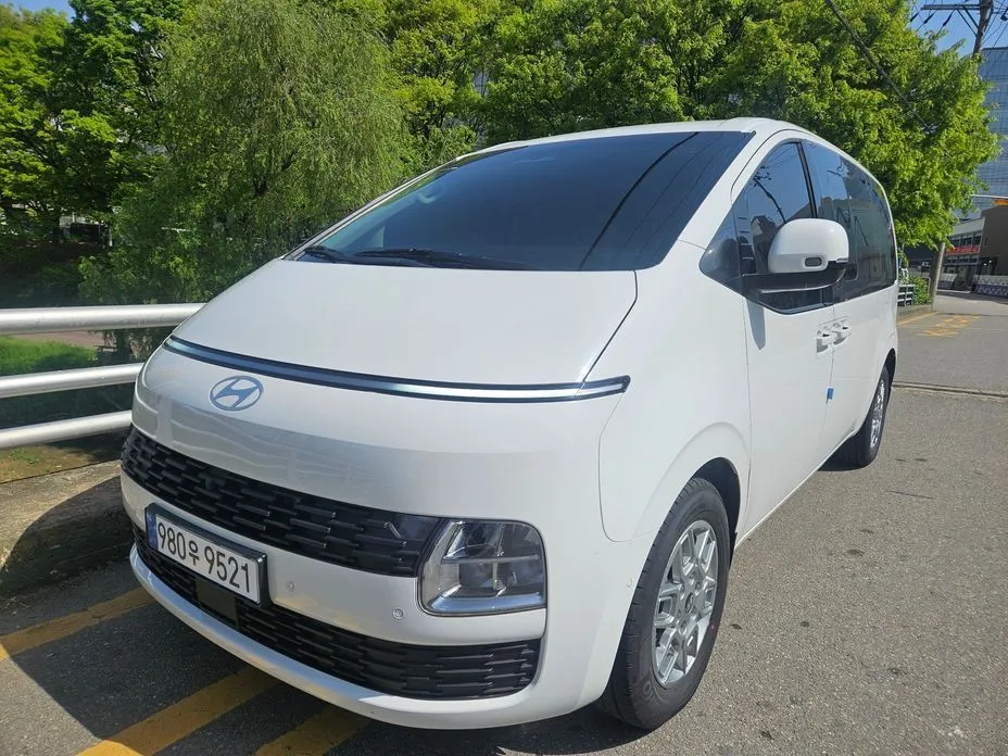 Hyundai Staria — фото 1
