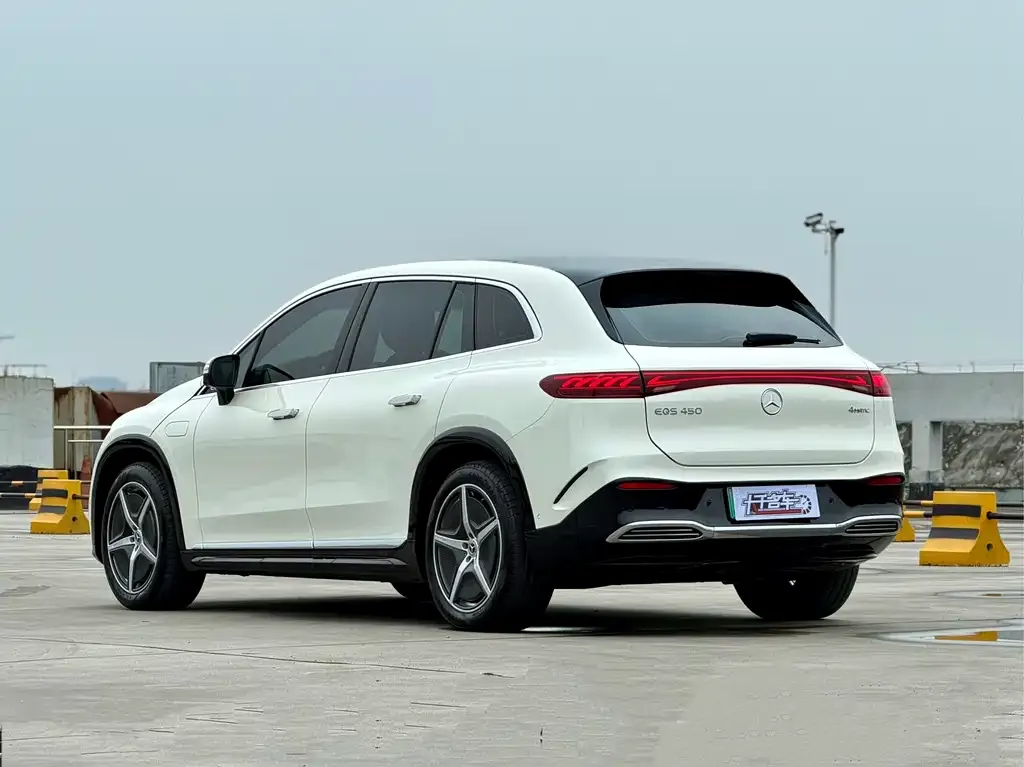 Mercedes-Benz EQS SUV — фото 7