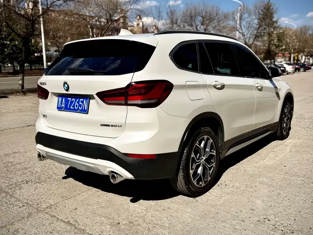 BMW X1 — фото 9