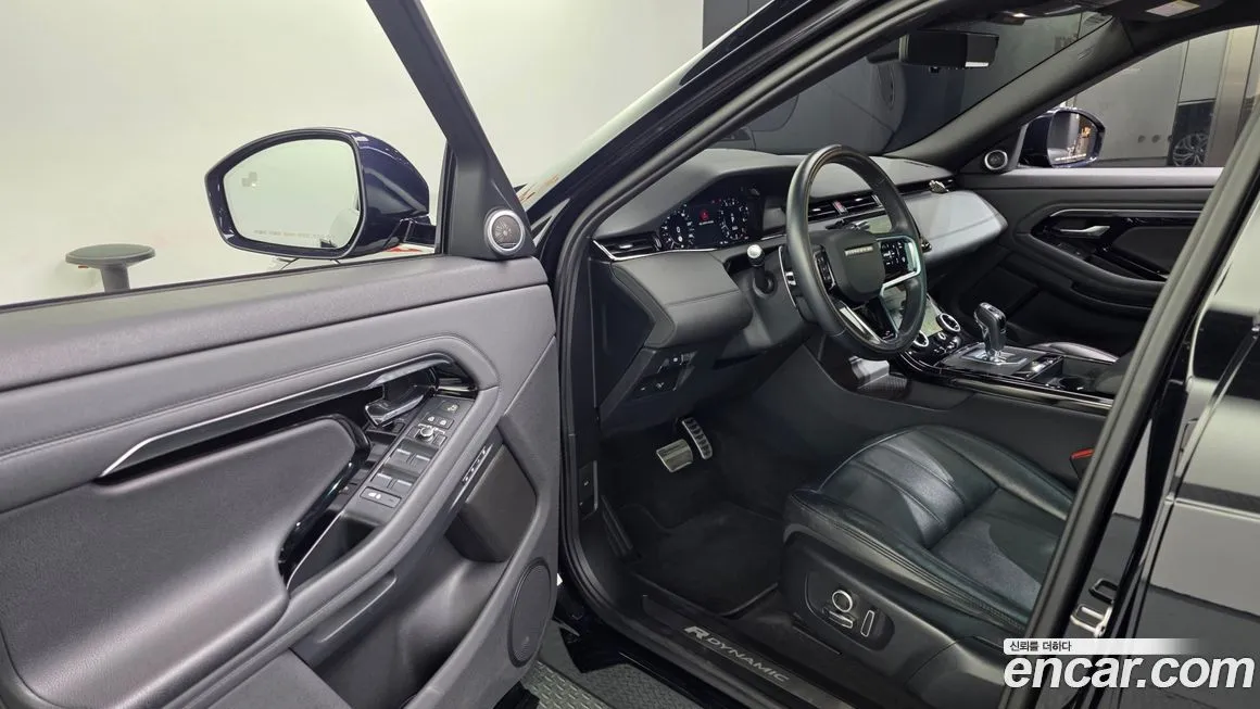 Land Rover Range Rover Evoque — фото 9