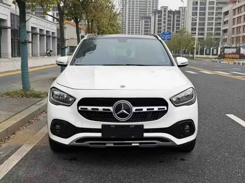 Mercedes-Benz GLA — фото 6