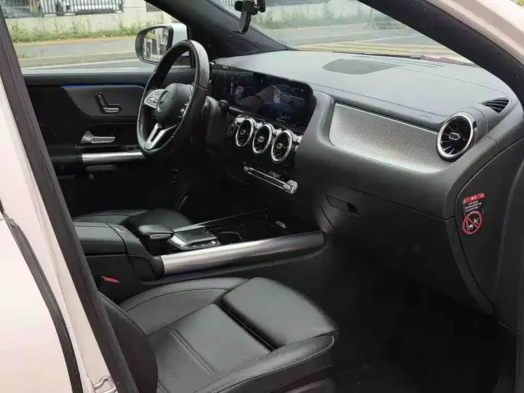 Mercedes-Benz GLA — фото 3