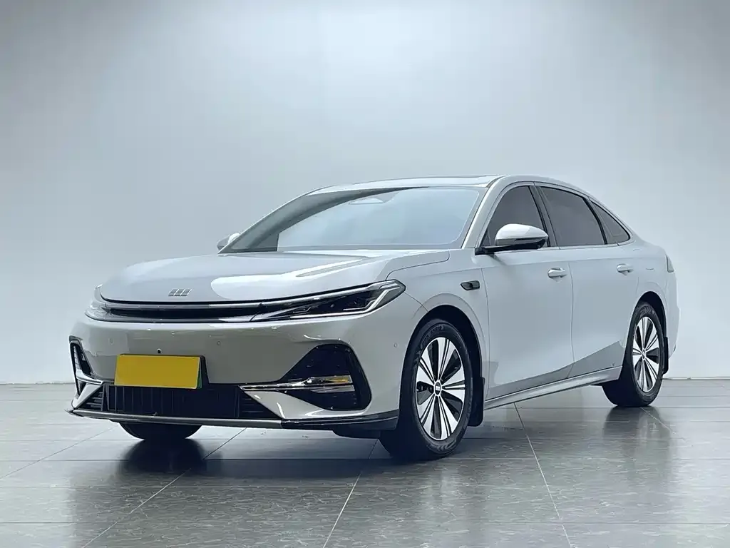 Geely Galaxy A7 — фото 1