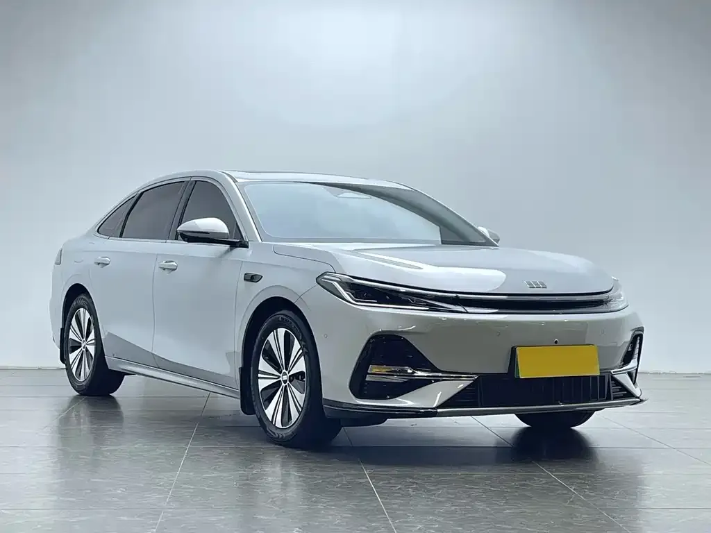 Geely Galaxy A7 — фото 9
