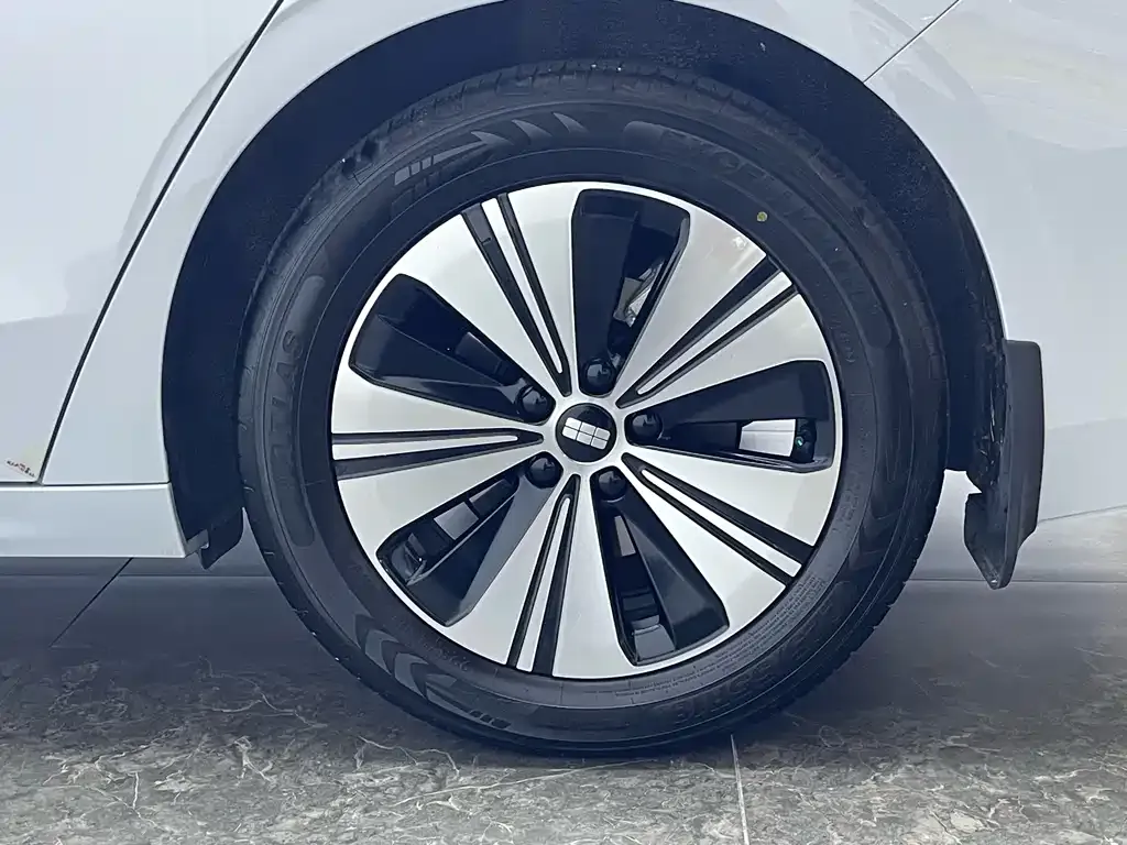 Geely Galaxy A7 — фото 7