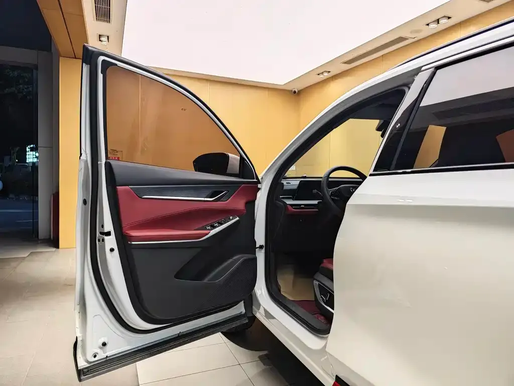 Changan CS75PLUS — фото 4