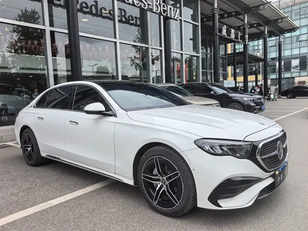 Mercedes-Benz E-Class — фото 8