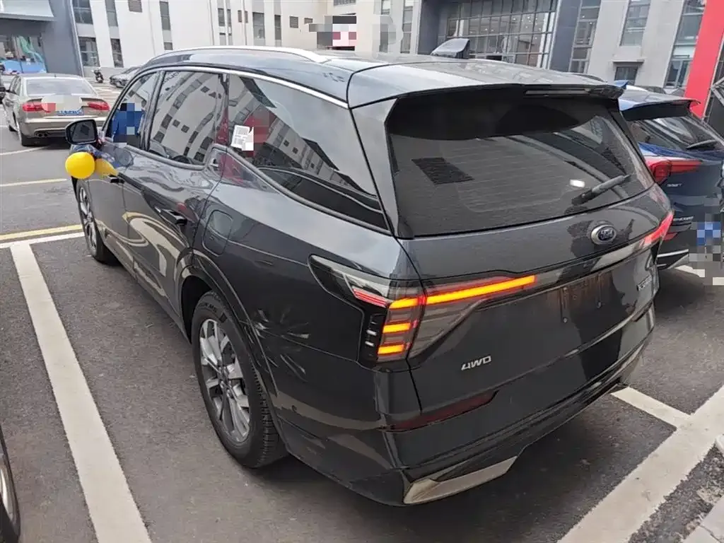 Ford Edge — фото 10