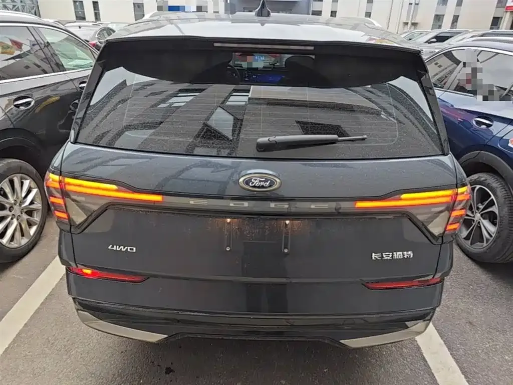 Ford Edge — фото 8