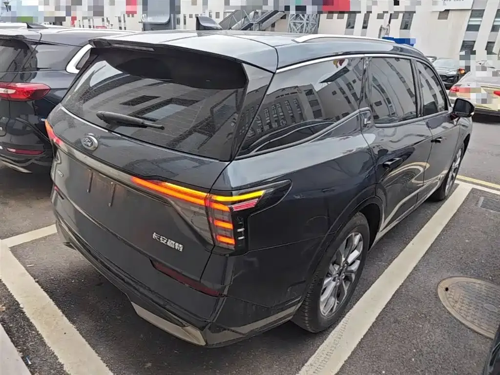 Ford Edge — фото 6