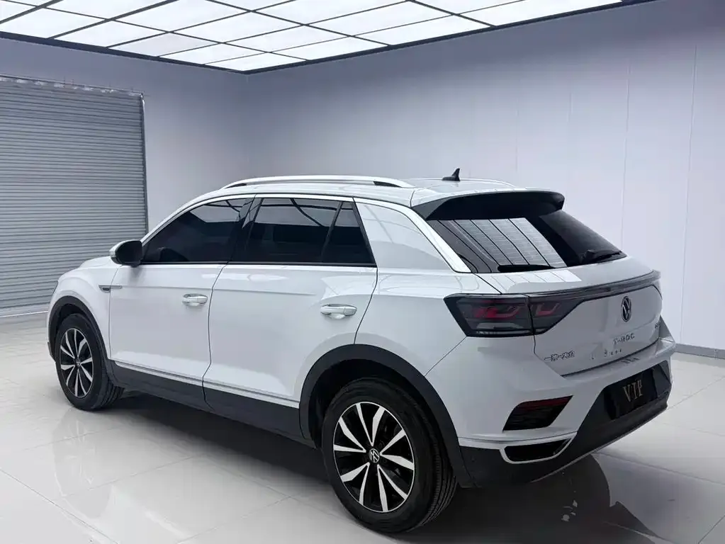 Volkswagen T-Roc — фото 5