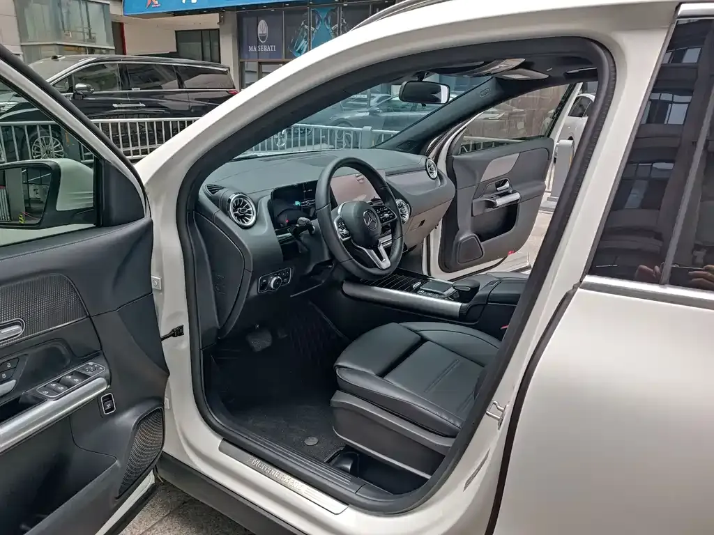 Mercedes-Benz GLA — фото 10
