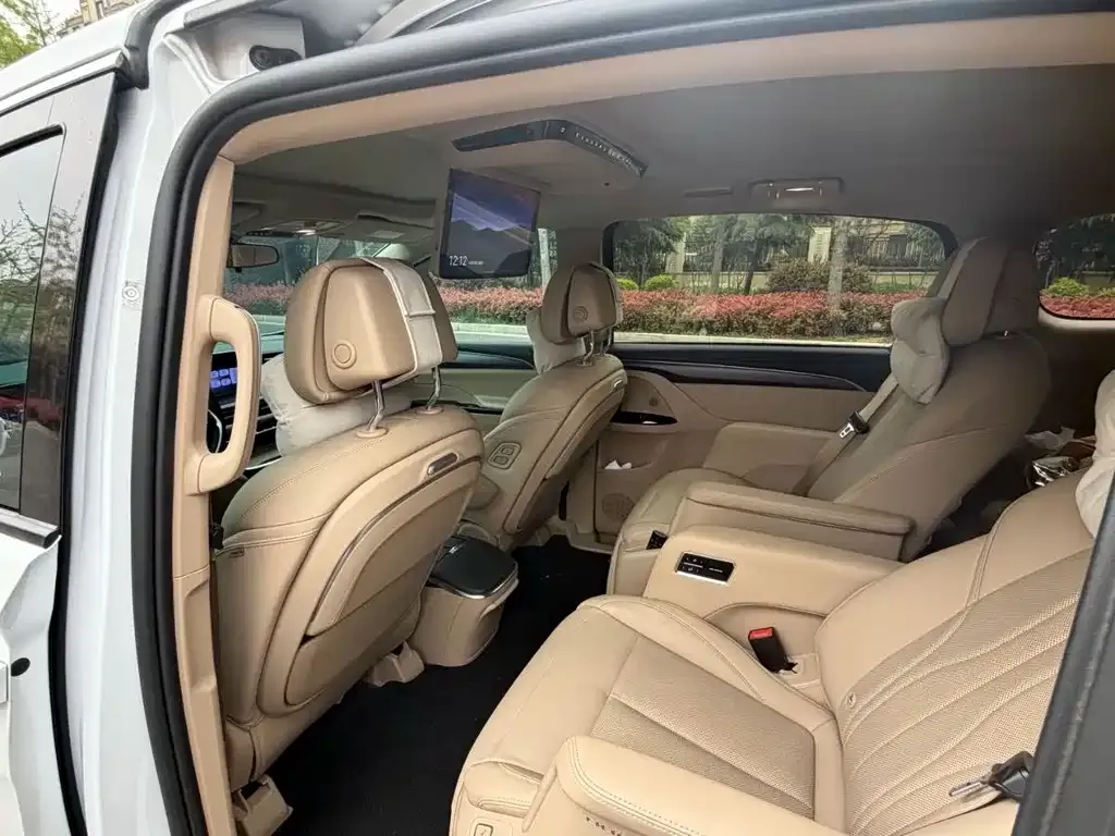 Buick GL8 Hybrid — фото 3
