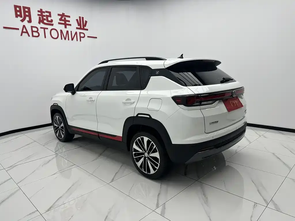 Changan CS35PLUS — фото 3