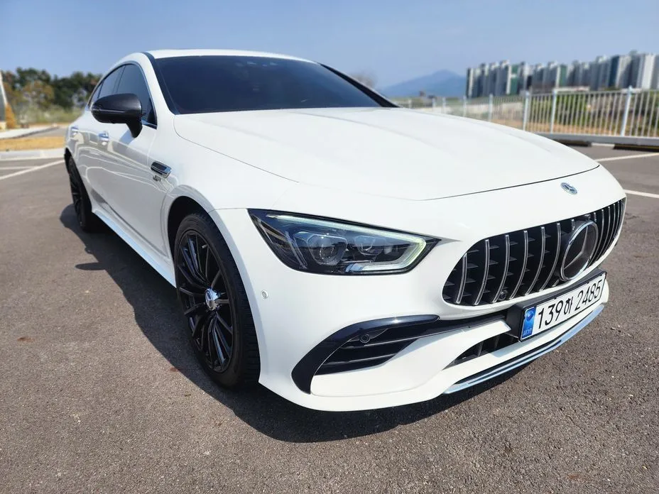 Mercedes-Benz AMG GT — фото 1