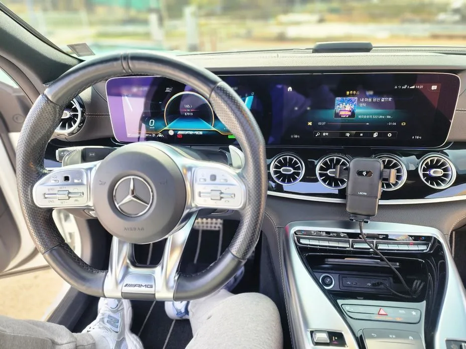Mercedes-Benz AMG GT — фото 9