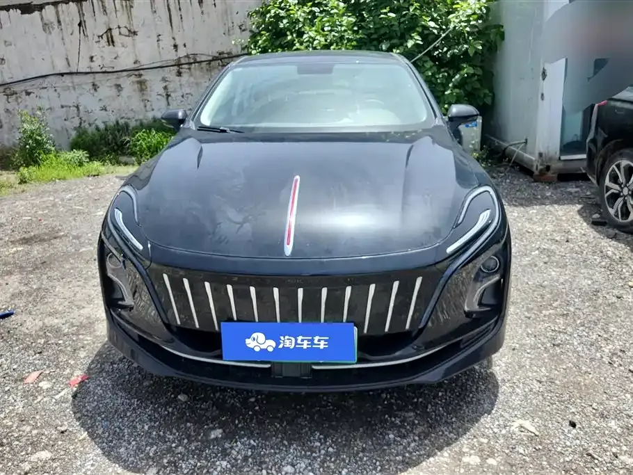 Hongqi E-QM5 — фото 4